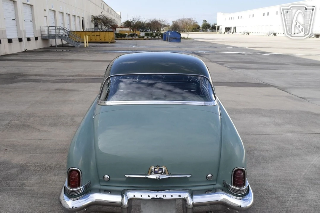 1951 Lincoln Cosmopolitan - Image 11 of 21