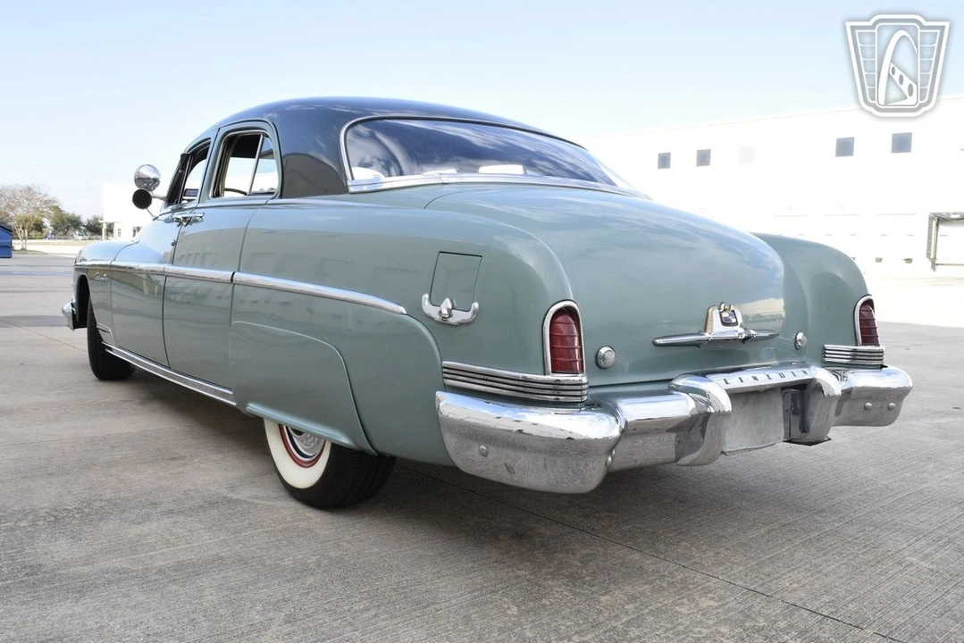 1951 Lincoln Cosmopolitan - Image 9 of 12