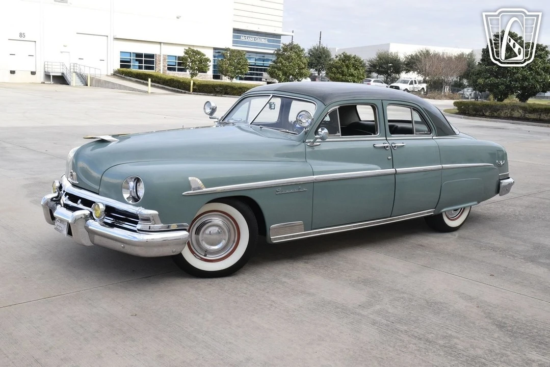 1951 Lincoln Cosmopolitan - Image 3 of 21
