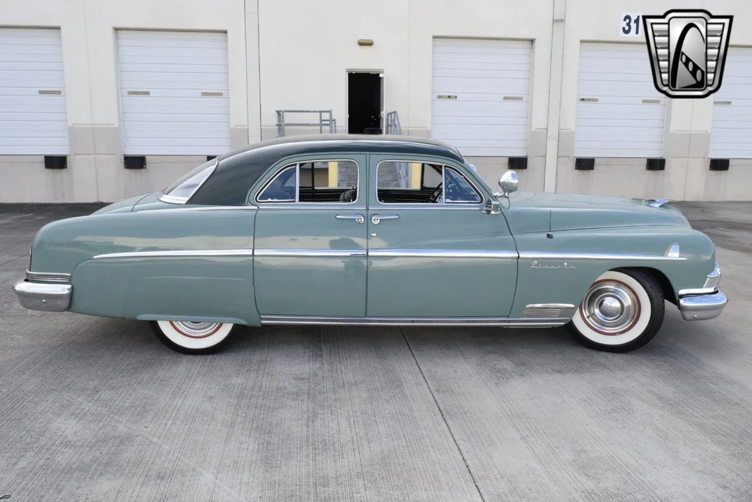 1951 Lincoln Cosmopolitan - Image 5 of 12