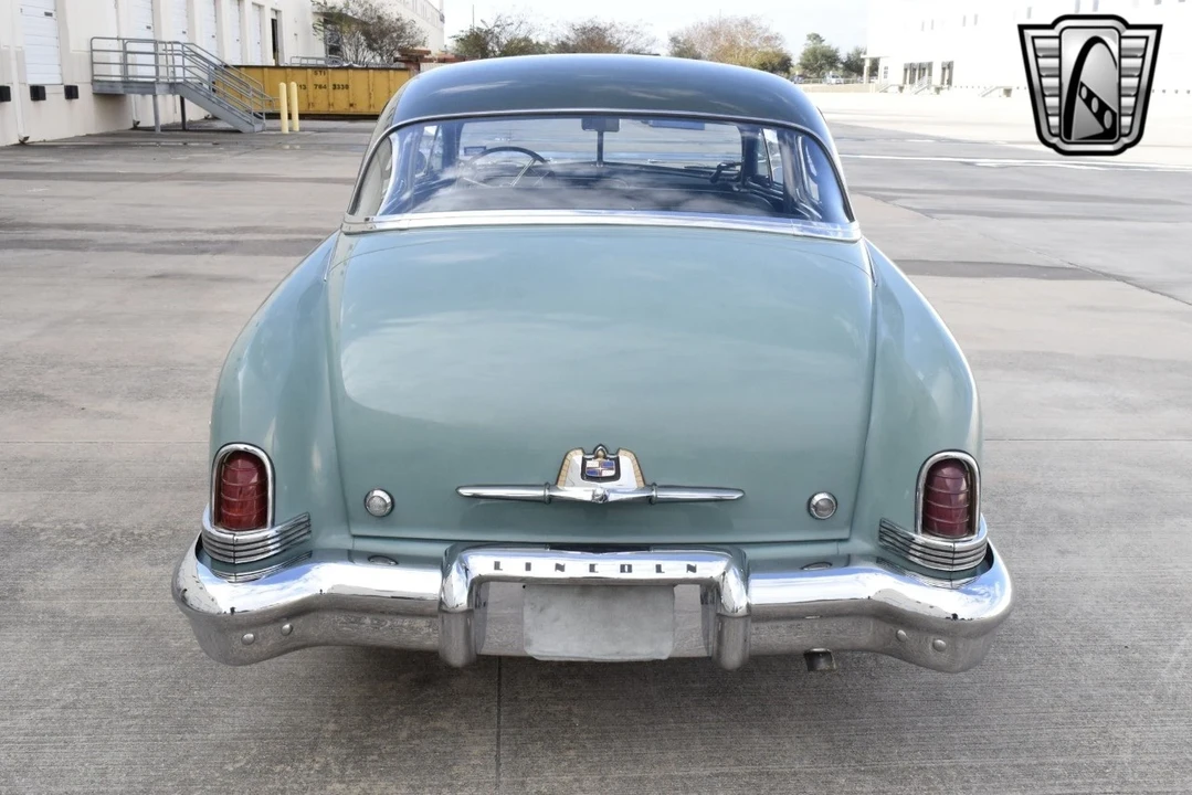 1951 Lincoln Cosmopolitan - Image 4 of 12