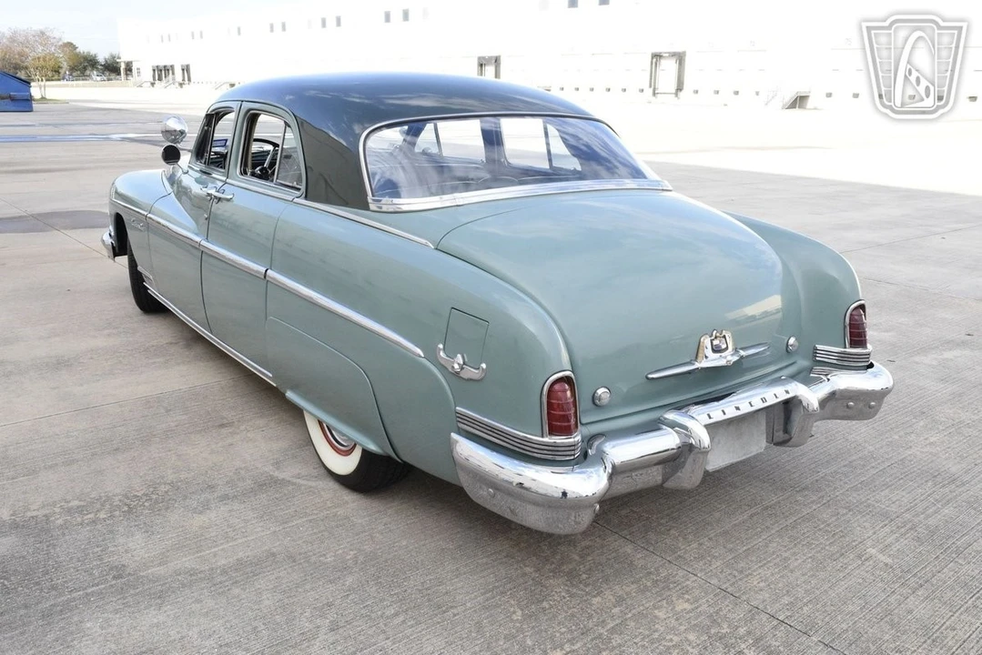 1951 Lincoln Cosmopolitan - Image 9 of 21
