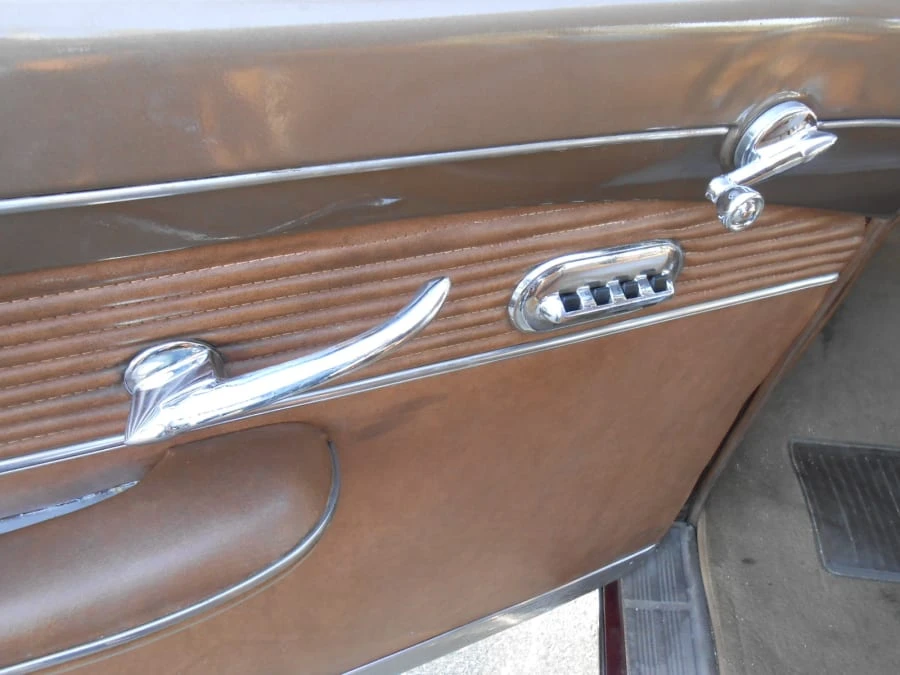 1951 Lincoln Cosmopolitan - Image 17 of 31