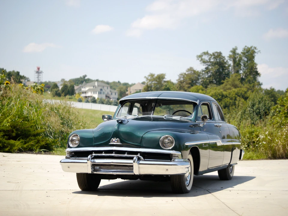 1951 Lincoln Cosmopolitan - Image 2 of 9