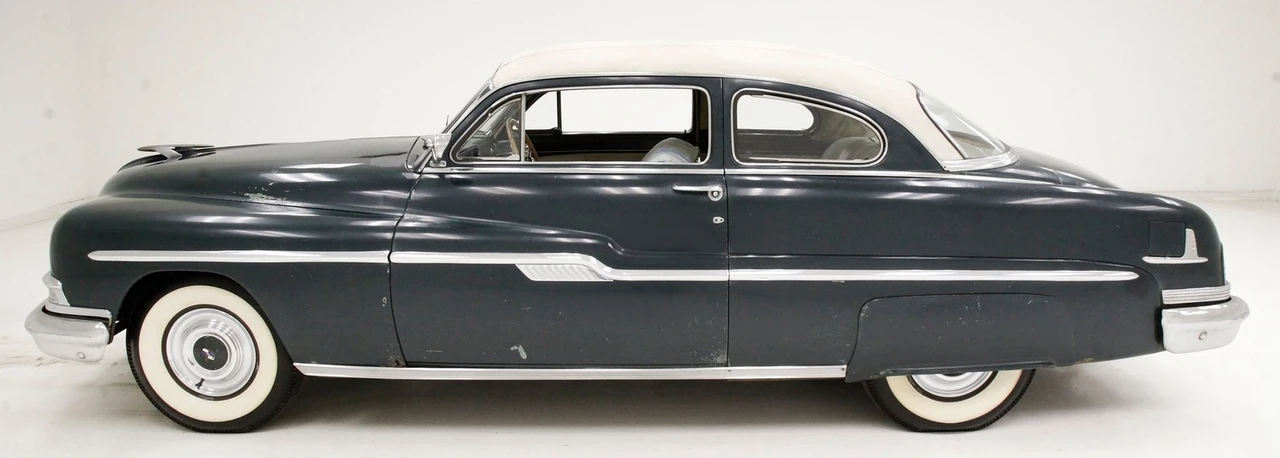 1951 Lincoln Cosmopolitan - Image 2 of 12