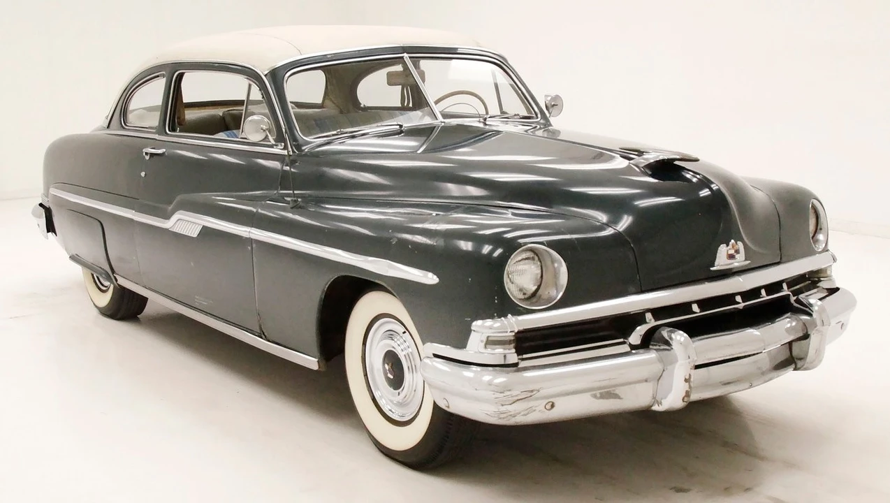 1951 Lincoln Cosmopolitan - Image 6 of 12