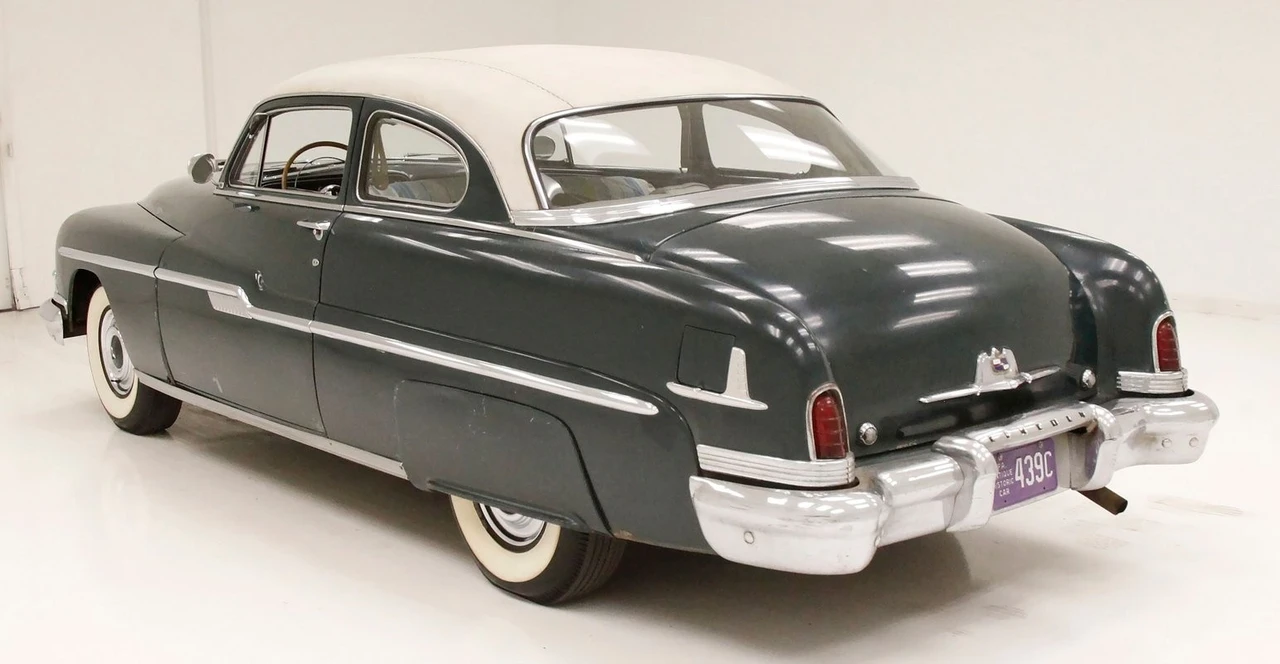 1951 Lincoln Cosmopolitan - Image 3 of 12