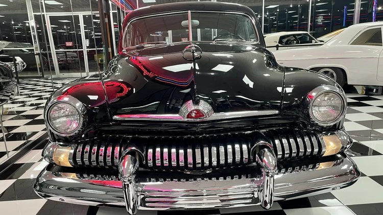 1951 Mercury Eight - Image 9 of 10