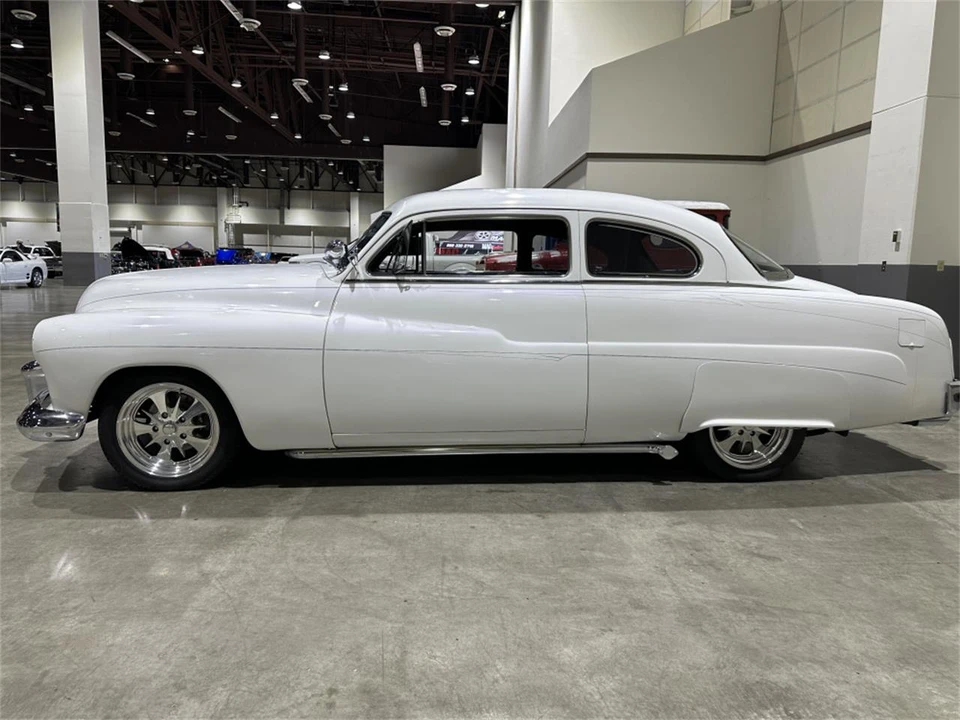 1951 Mercury Eight - Image 2 of 15