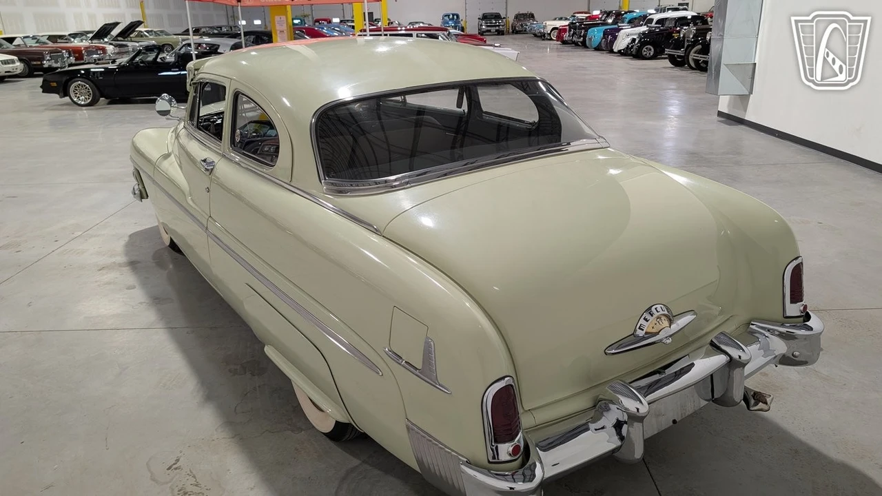 1951 Mercury Eight - Image 9 of 12
