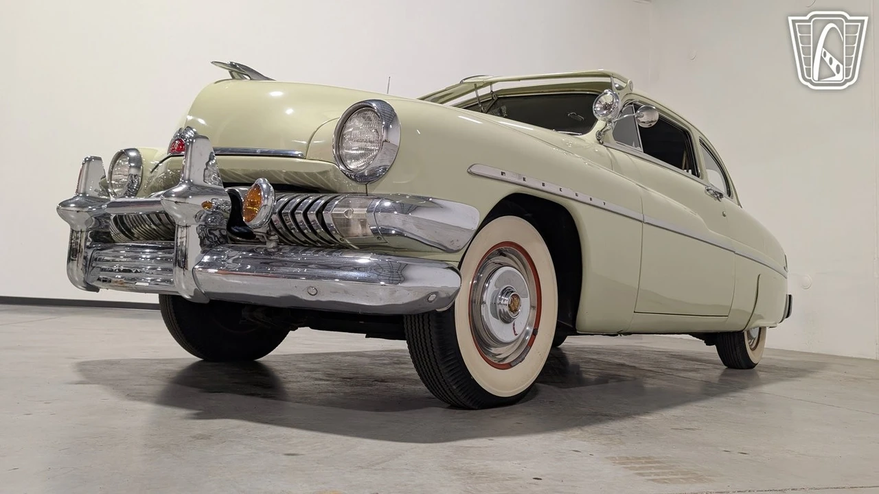 1951 Mercury Eight - Image 5 of 12