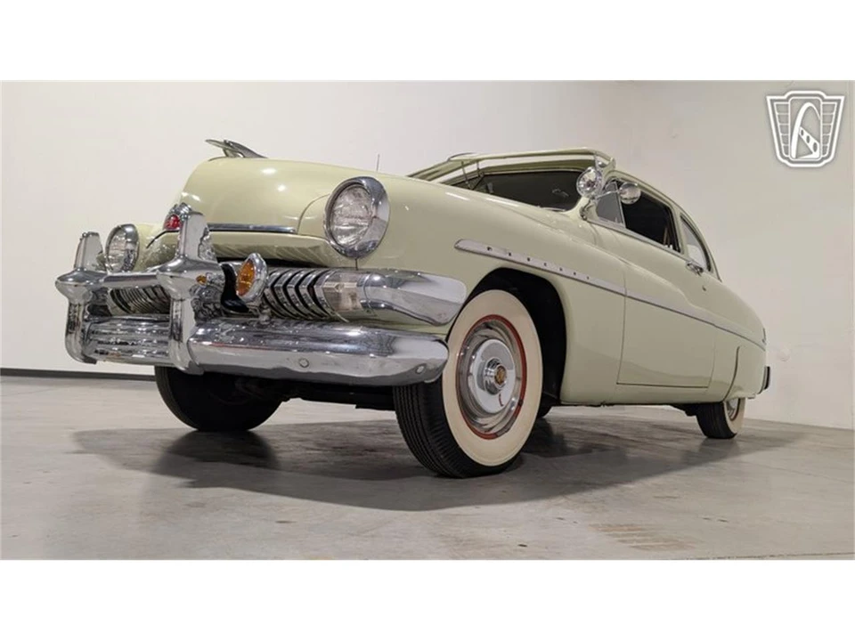 1951 Mercury Eight - Image 4 of 31