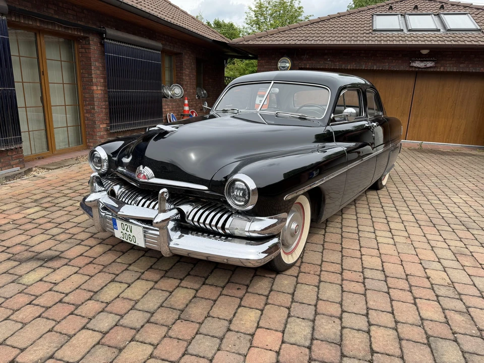 1951 Mercury Eight - Image 2 of 31
