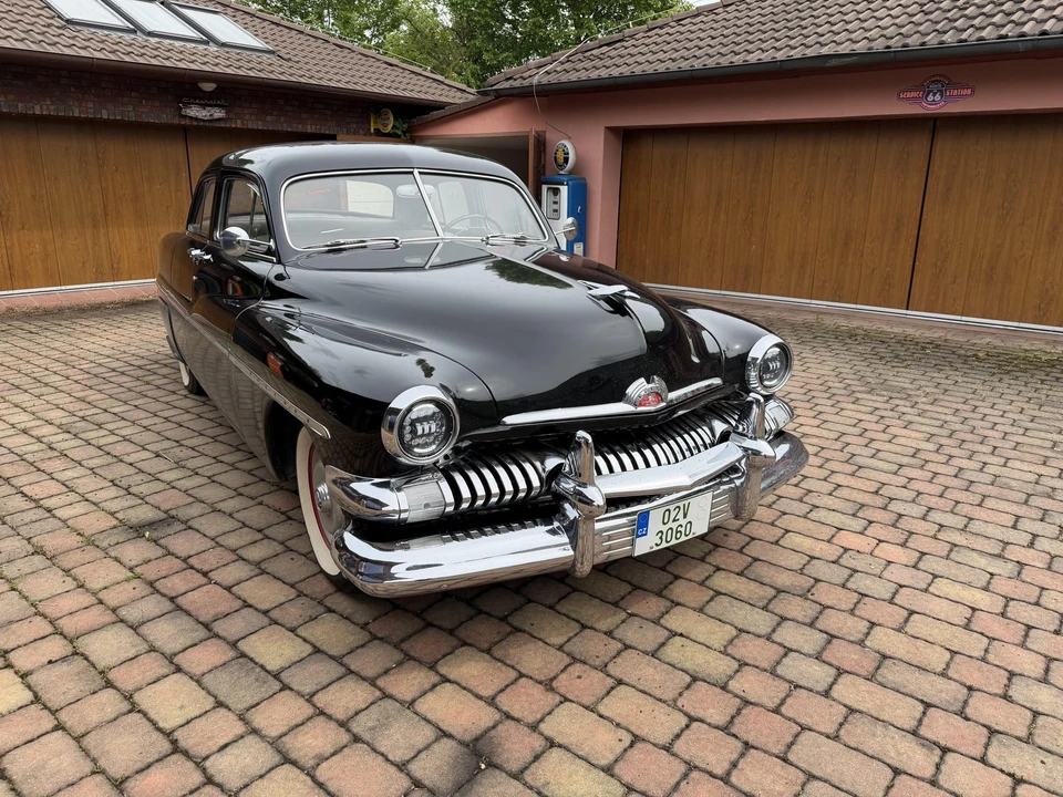 1951 Mercury Eight - Image 13 of 31