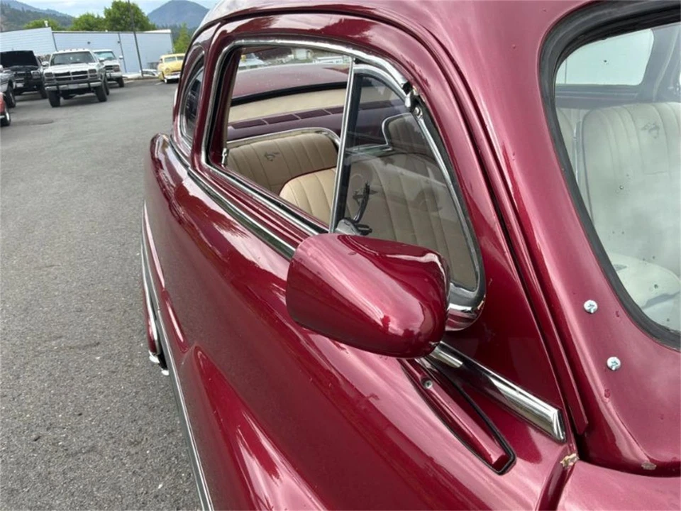 1951 Mercury Eight - Image 17 of 30