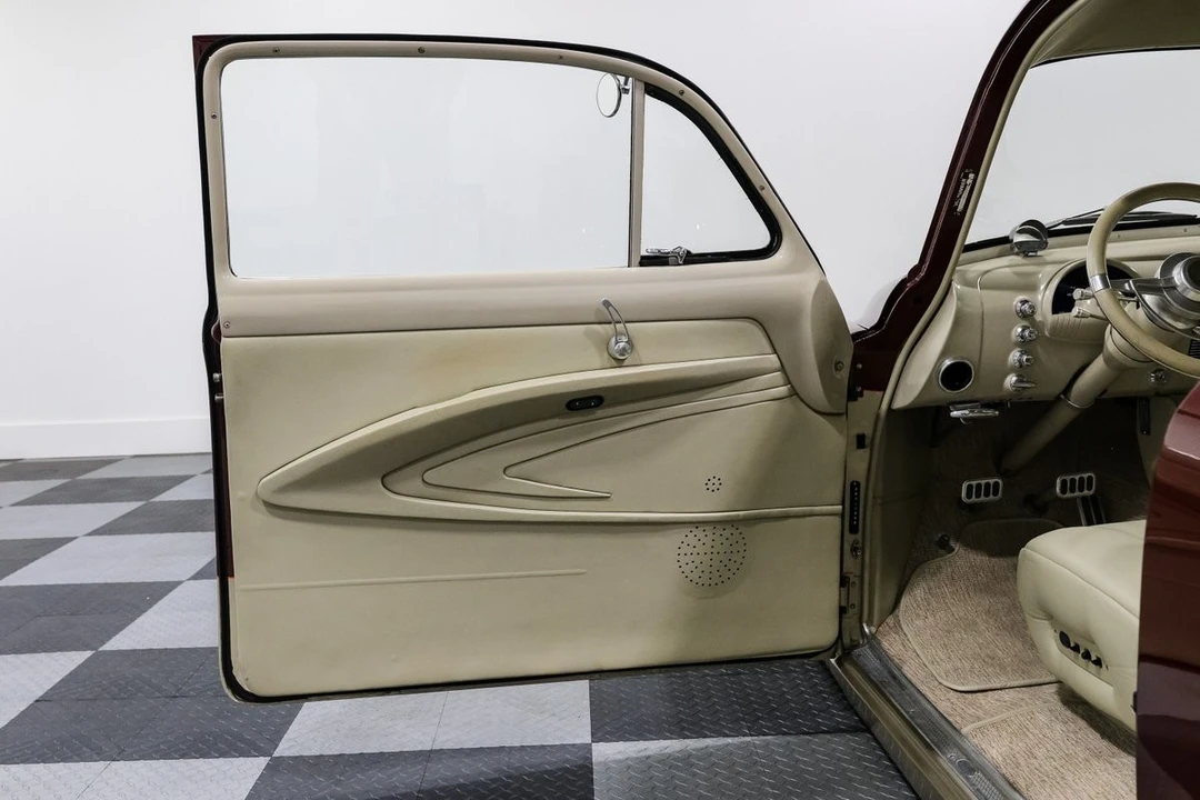 1951 Oldsmobile 88 - Image 13 of 21