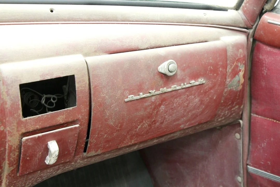 1951 Plymouth - Image 26 of 31