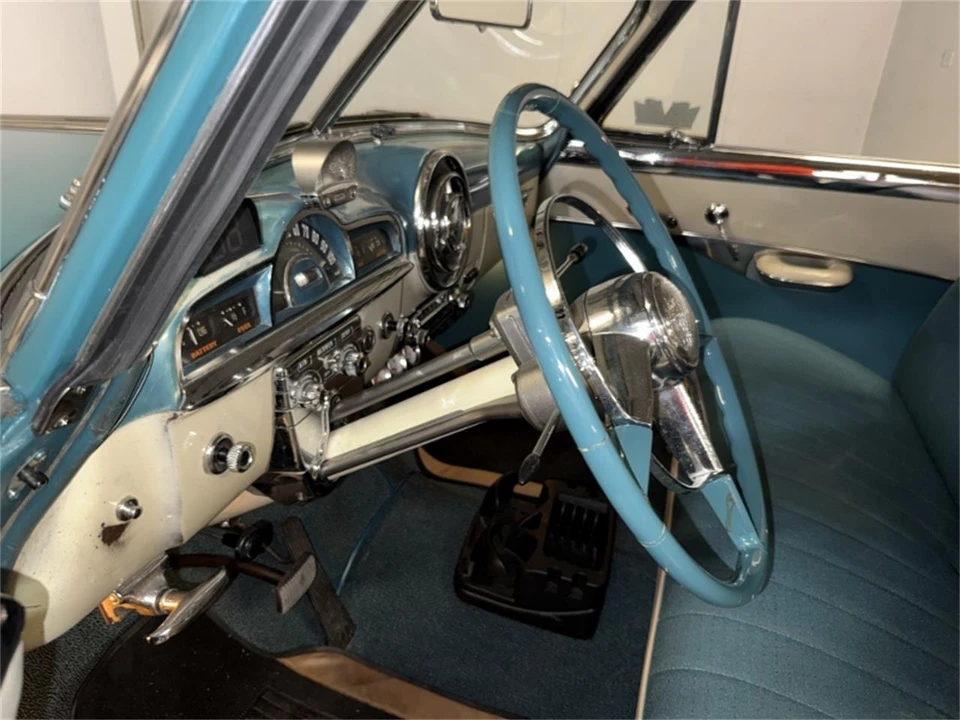 1951 Pontiac Catalina 1st Gen - Image 25 of 31