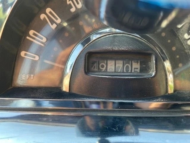 1951 Pontiac Chieftain - Image 6 of 10