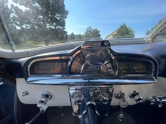 1951 Pontiac Chieftain - Image 5 of 10