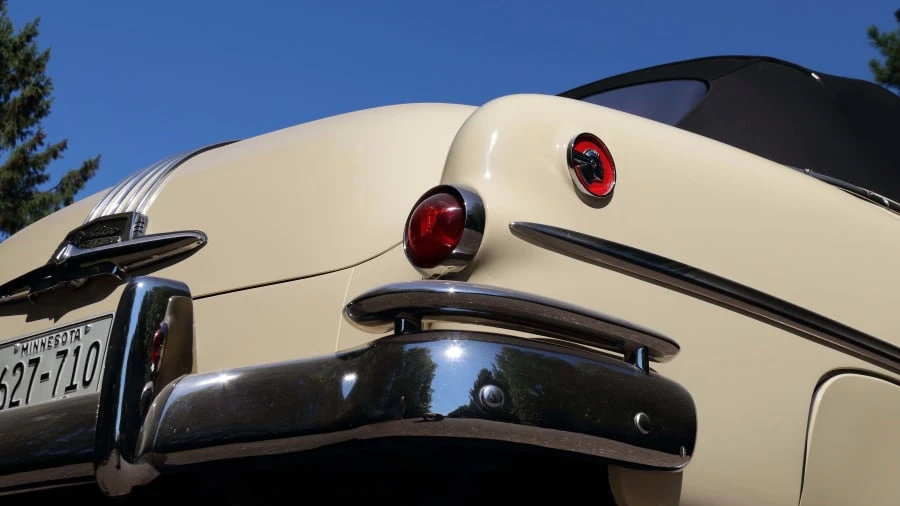 1951 Pontiac Chieftain - Image 10 of 31