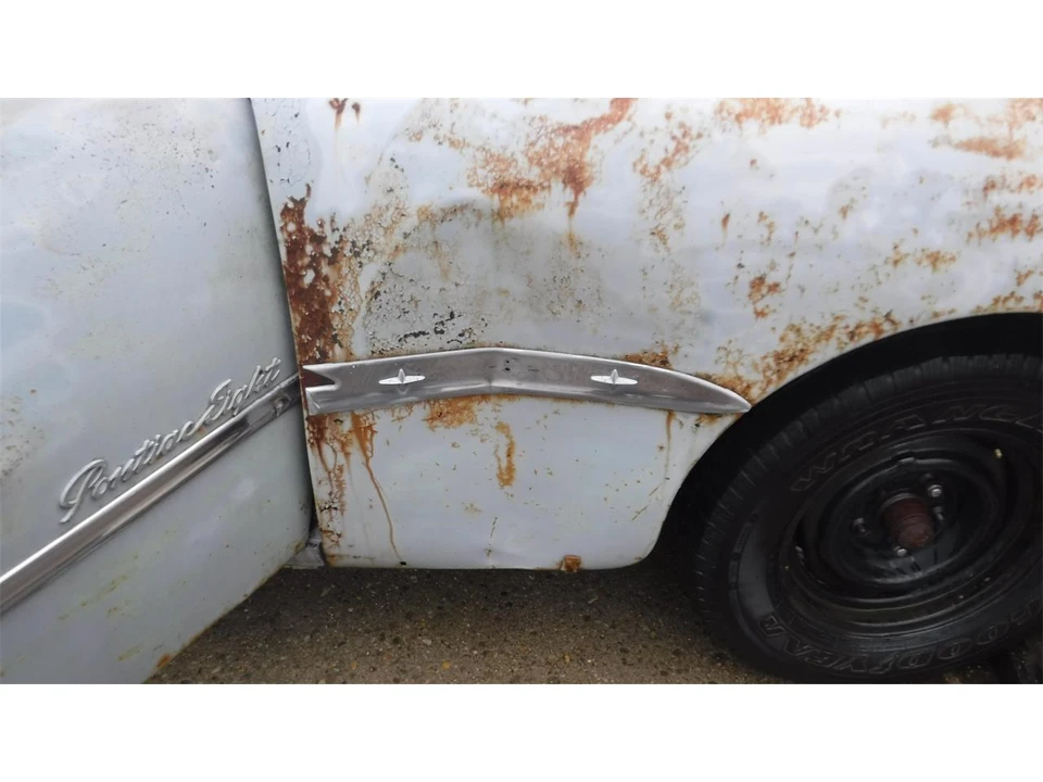 1951 Pontiac Chieftain - Image 10 of 31