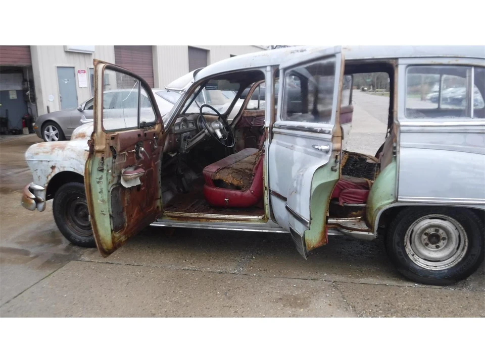 1951 Pontiac Chieftain - Image 17 of 31