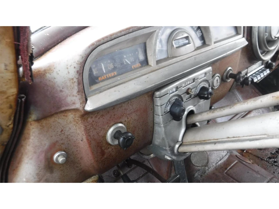 1951 Pontiac Chieftain - Image 28 of 31
