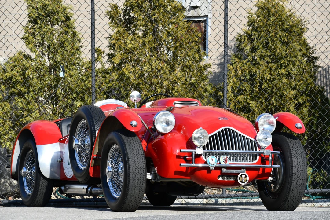 1952 Allard - Image 3 of 31