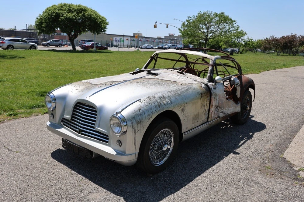 1952 Aston Martin DB1 & DB2 & DB2/4 & DB Mark III - Image 2 of 8