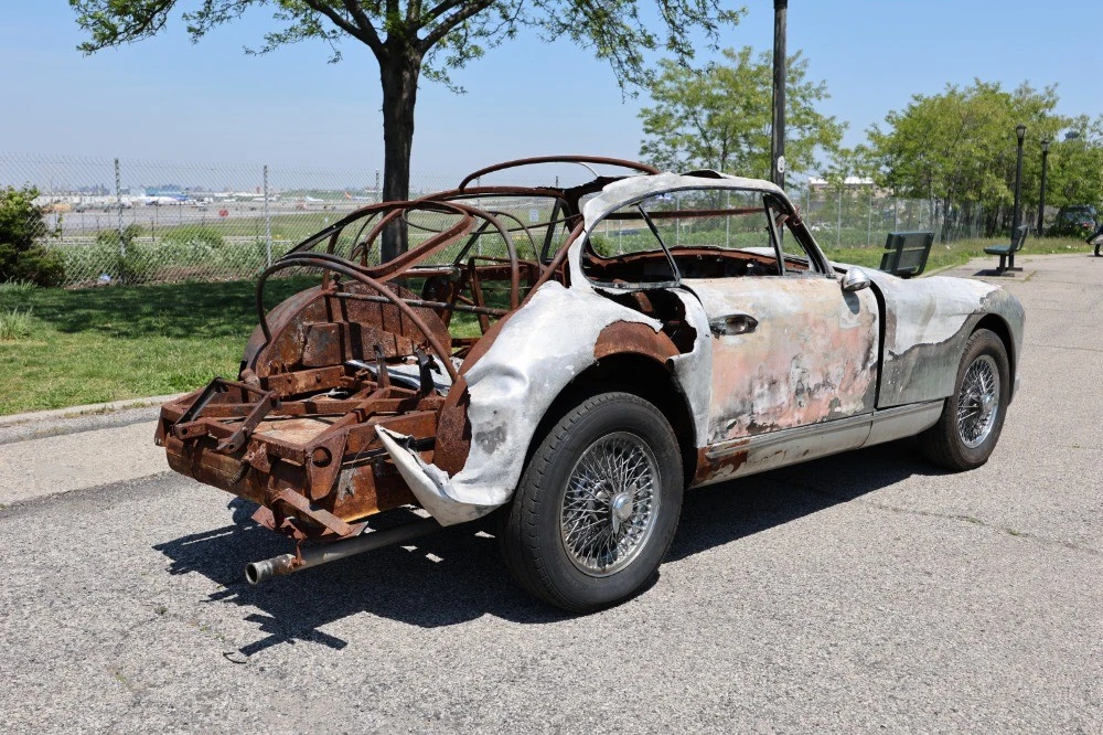 1952 Aston Martin DB1 & DB2 & DB2/4 & DB Mark III - Image 5 of 8