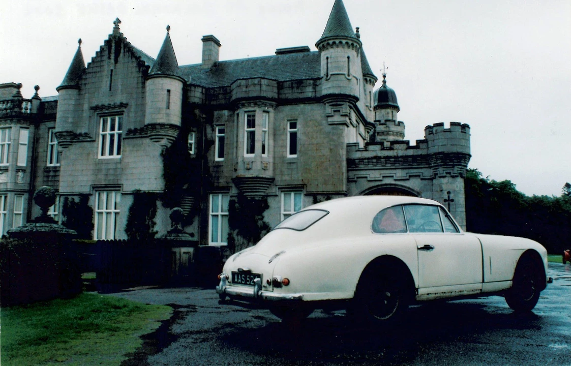 1952 Aston Martin DB1 & DB2 & DB2/4 & DB Mark III - Image 10 of 10