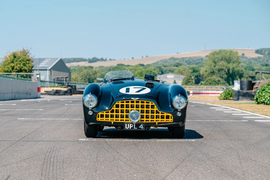 1952 Aston Martin DB1 & DB2 & DB2/4 & DB Mark III - Image 30 of 31
