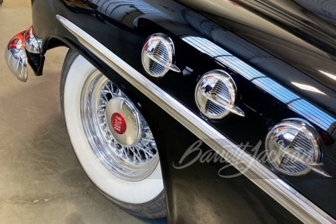 1952 Buick Roadmaster - Image 9 of 13