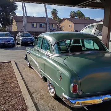 1952 Buick Roadmaster Sedan 4D
