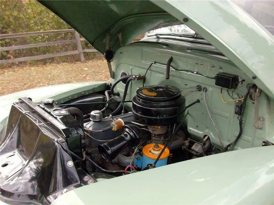 1952 Chevrolet Suburban 3rd Gen - Image 3 of 5