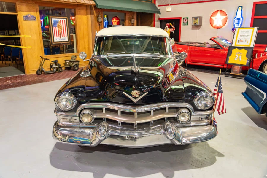 1952 Cadillac Series 70 & 75 - Image 2 of 16