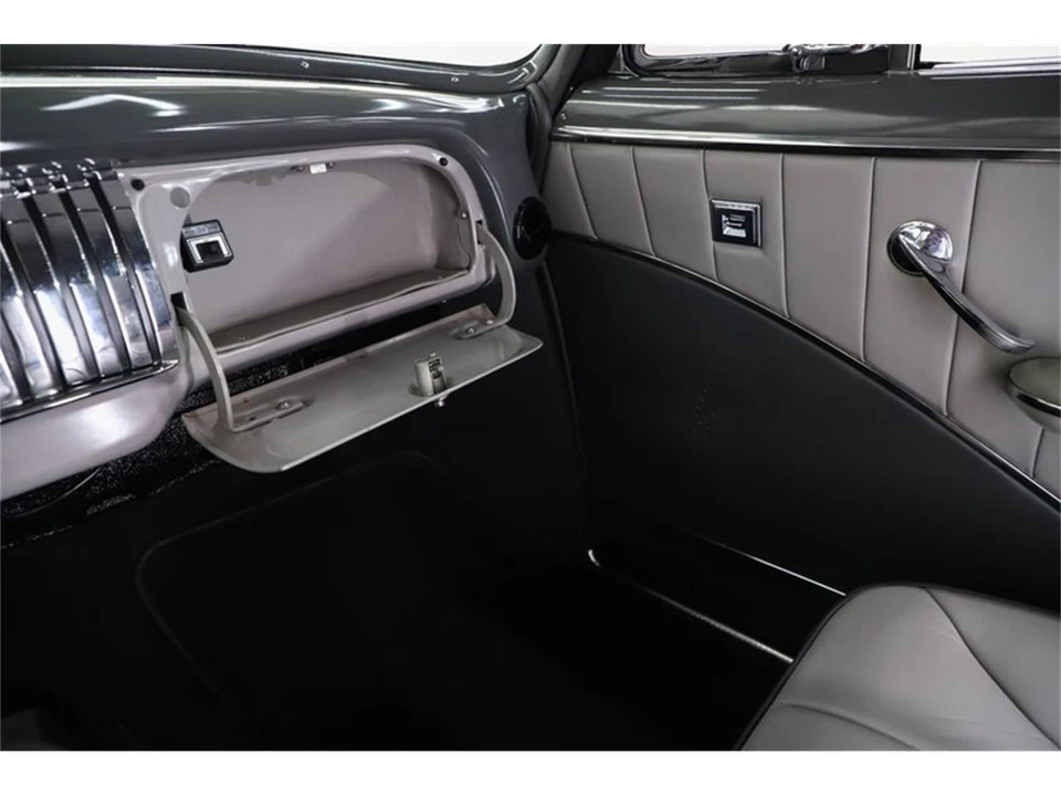 1952 Chevrolet Bel Air 1st Gen - Image 25 of 31