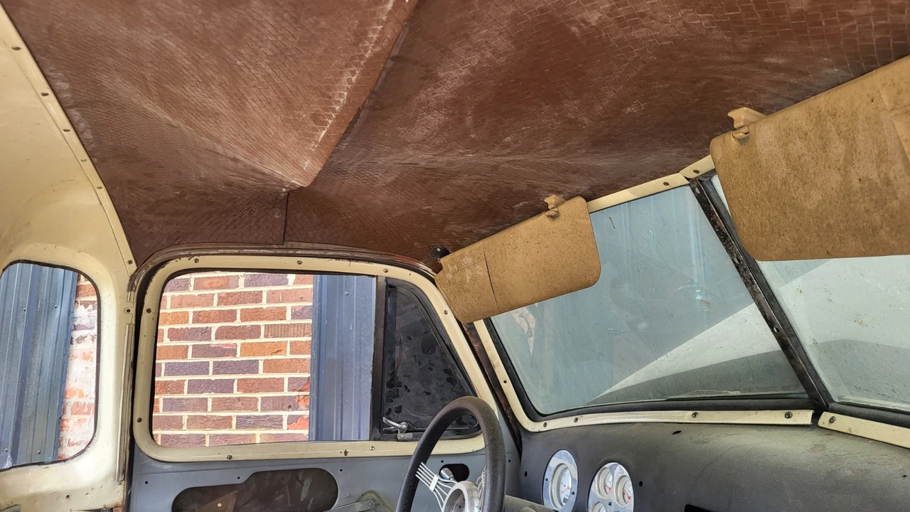 1952 Chevrolet - Image 3 of 4