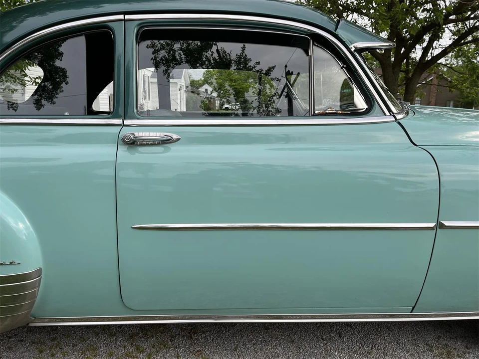 1952 Chevrolet Special & Deluxe & Fleetline - Image 17 of 31