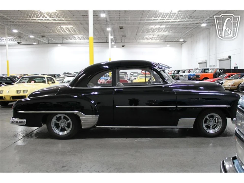 1952 Chevrolet Special & Deluxe & Fleetline - Image 16 of 31