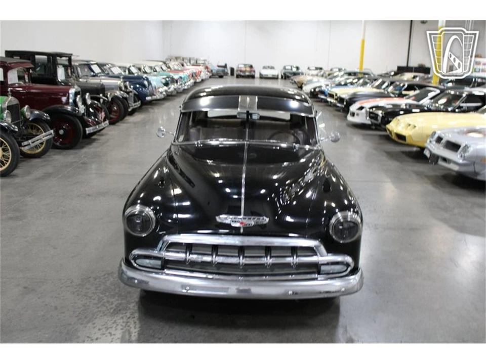 1952 Chevrolet Special & Deluxe & Fleetline - Image 2 of 31