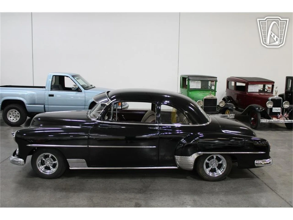 1952 Chevrolet Special & Deluxe & Fleetline - Image 4 of 31