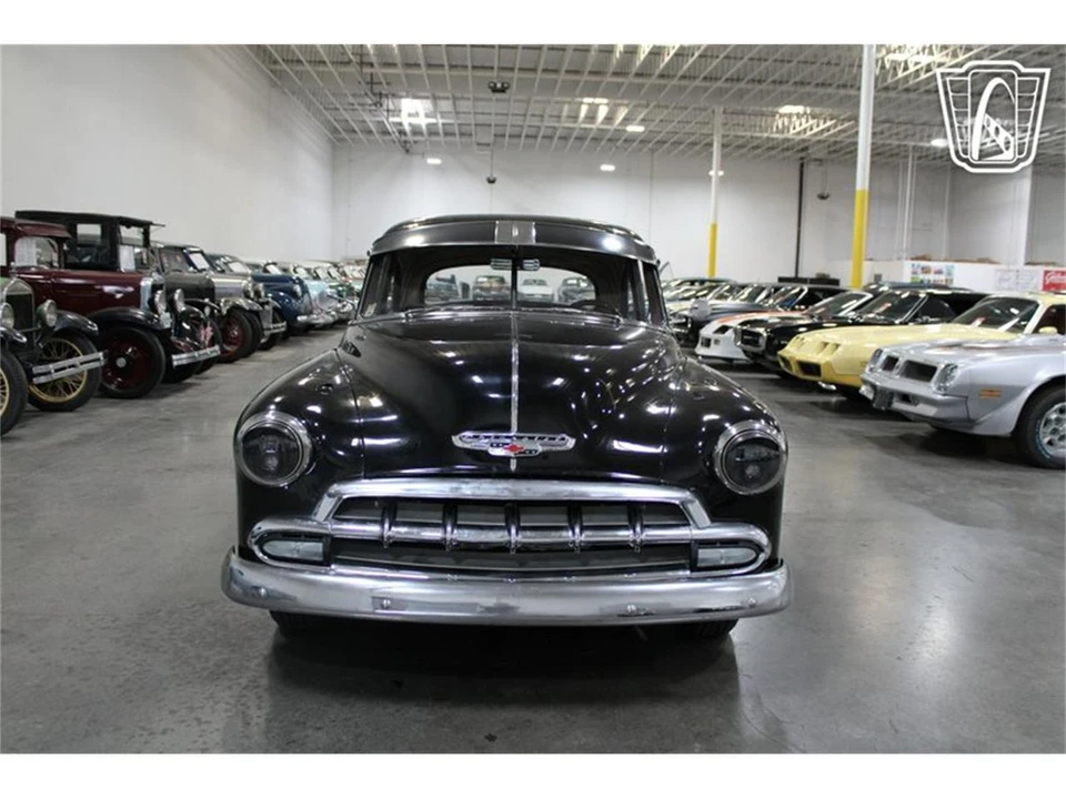 1952 Chevrolet Special & Deluxe & Fleetline - Image 10 of 31