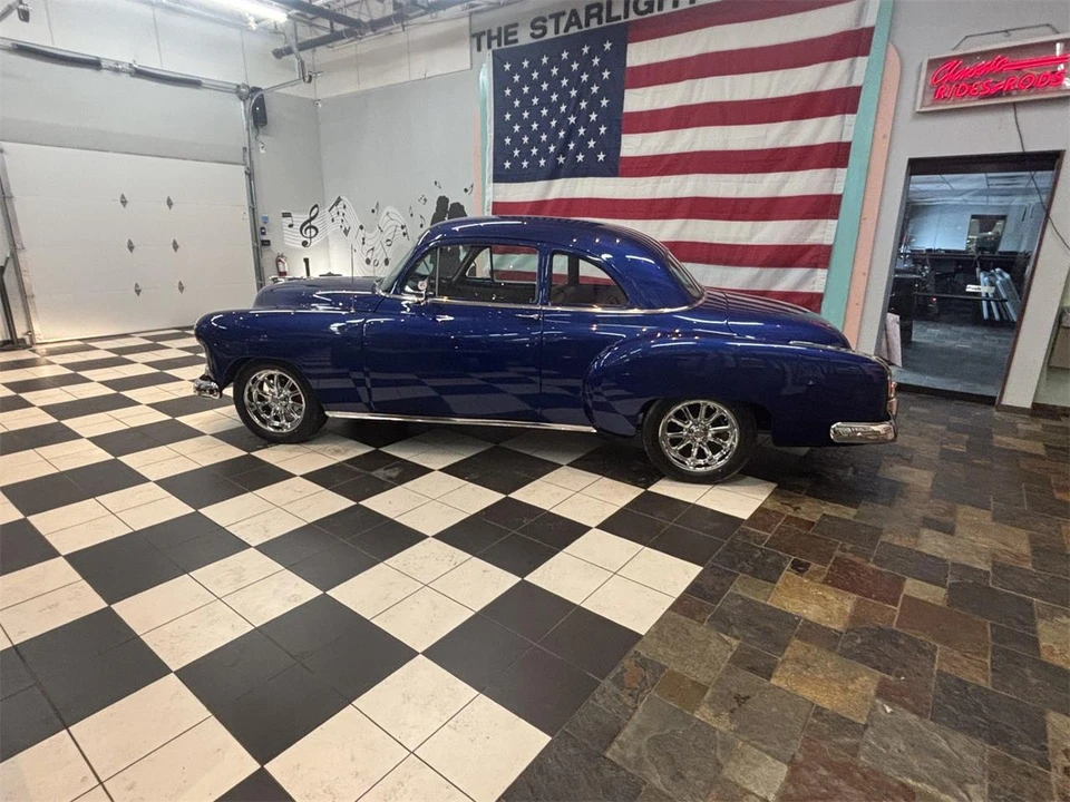 1952 Chevrolet Special & Deluxe & Fleetline - Image 10 of 31