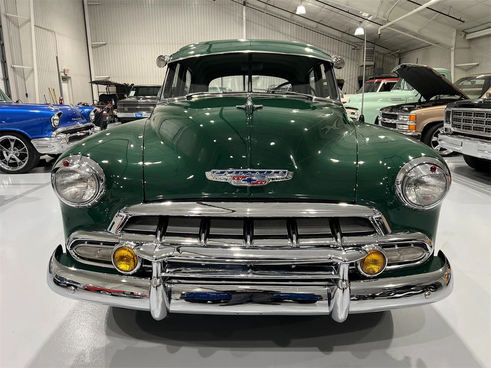 1952 Chevrolet Special & Deluxe & Fleetline - Image 12 of 31