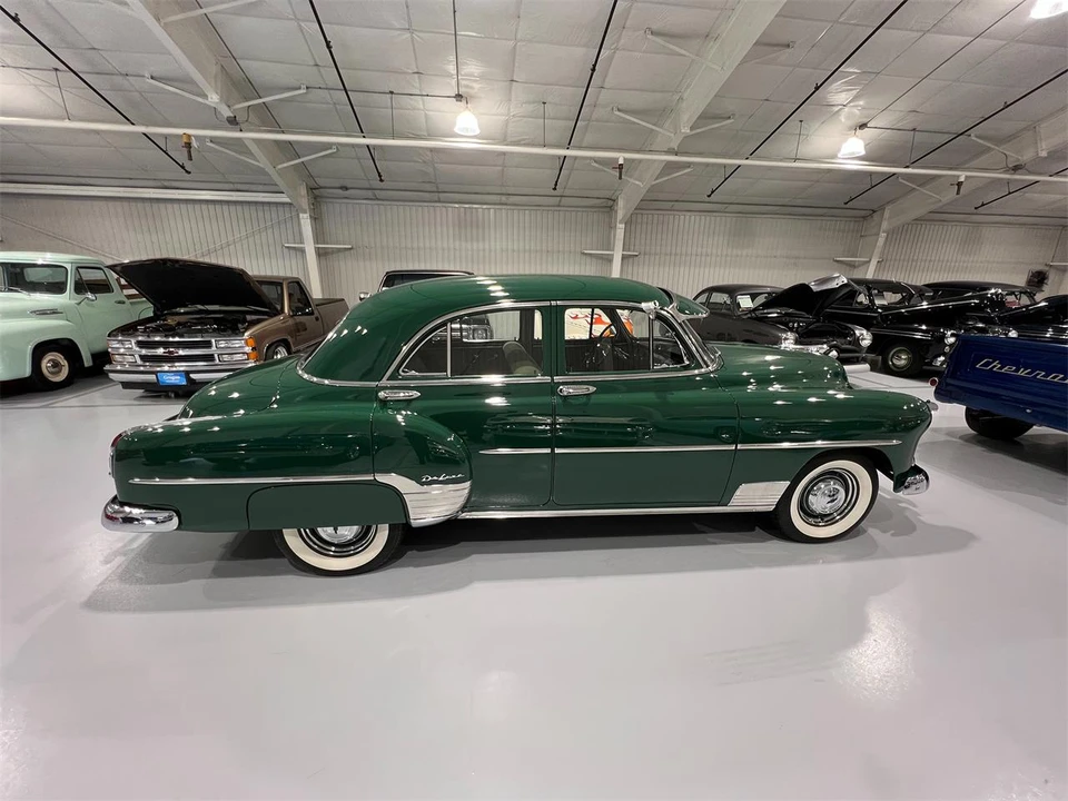 1952 Chevrolet Special & Deluxe & Fleetline - Image 9 of 31