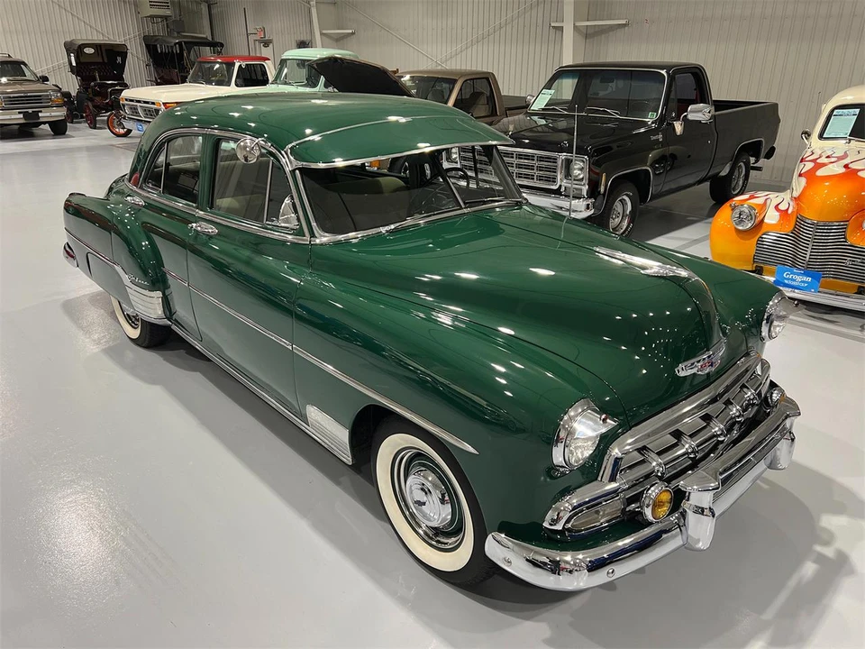 1952 Chevrolet Special & Deluxe & Fleetline - Image 10 of 31