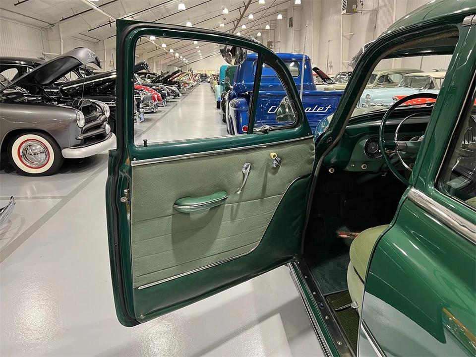 1952 Chevrolet Special & Deluxe & Fleetline - Image 14 of 31