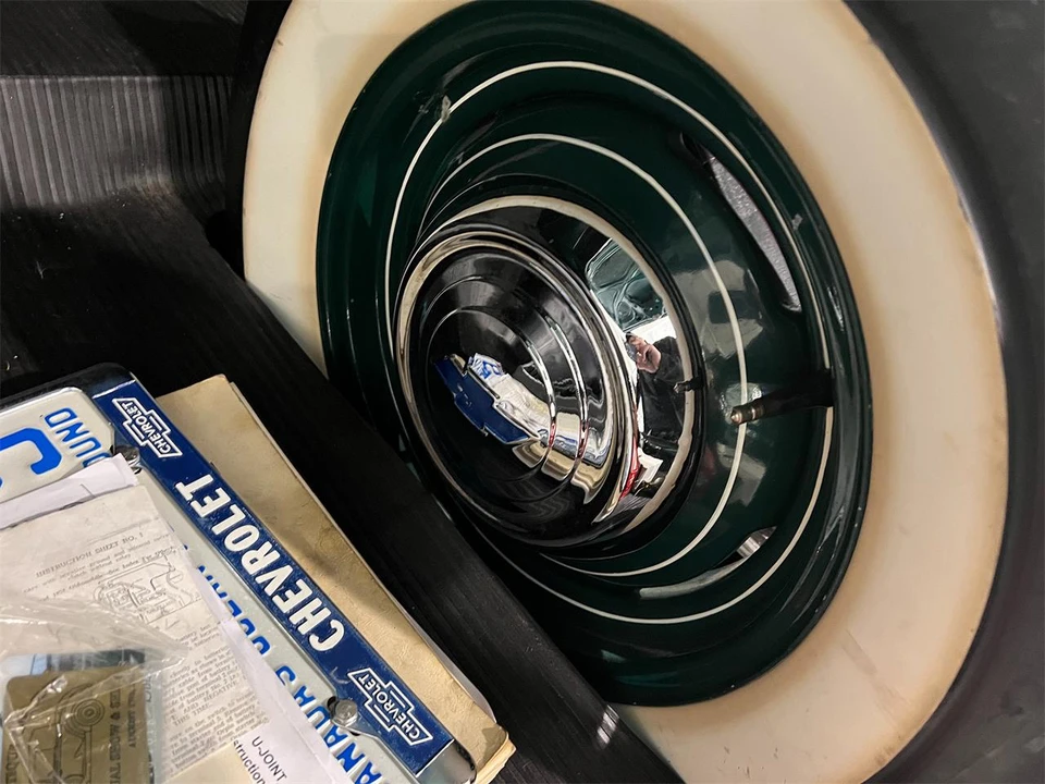 1952 Chevrolet Special & Deluxe & Fleetline - Image 25 of 31